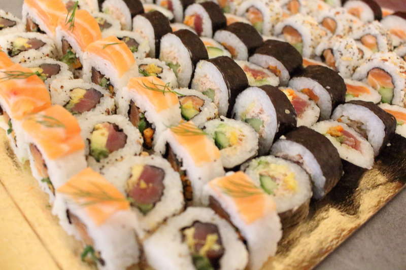assortiment de maki cacher en livraison 