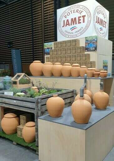 Stand démontable pour présenter les poteries JAMET au salon PAYSALIA
