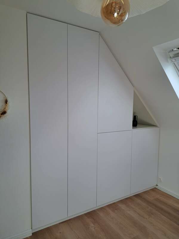 Dressing sous rampant en mélaminé à Mûrs-Erigné (49610)