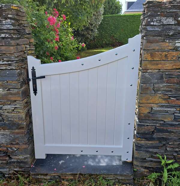 Remplacement d'un portillon de clôture à Saint Barthelémy d'Anjou (49124) 