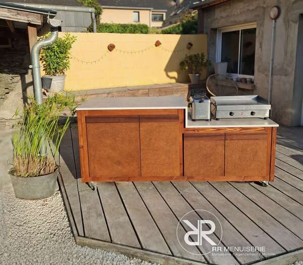 Cuisine d'extérieure, desserte pour plancha