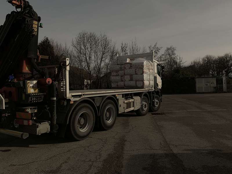 04f40e00-f5f8-47b2-a766-c6b022398393