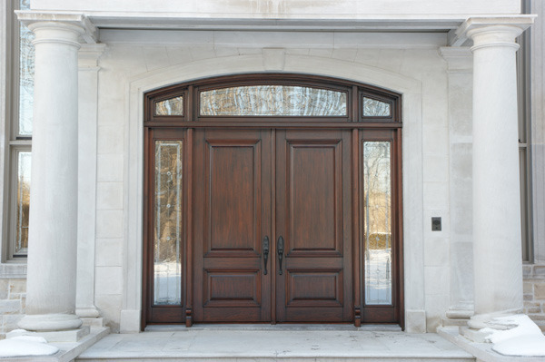 Porte d'entrée en bois sur mesure