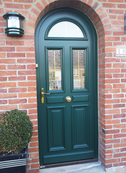 Porte d'entrée en bois sur mesure