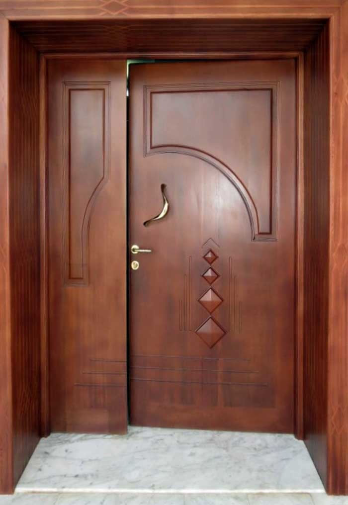 Porte d'entrée en bois sur mesure