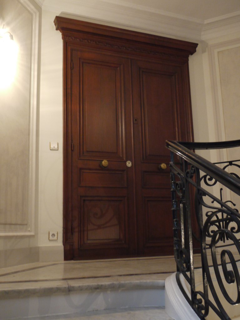 Porte haussmannienne en bois sur mesure