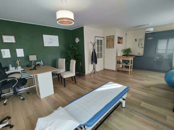 Que faut-il faire quand on a mal au dos ou aux cervicales ? Se muscler ? Kiné ou Ostéo ?