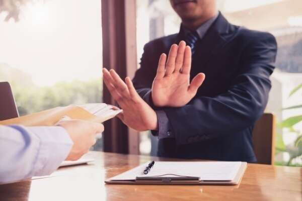 C’est l’histoire d’un employeur pour qui un mail « groupé » devrait suffire...