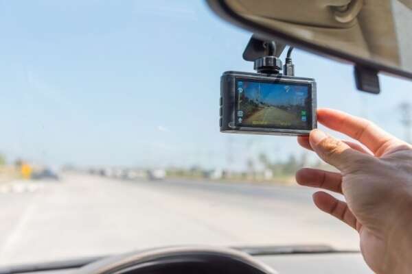 Véhicule d'entreprise, dashcam... et surveillance de l' employeur ?