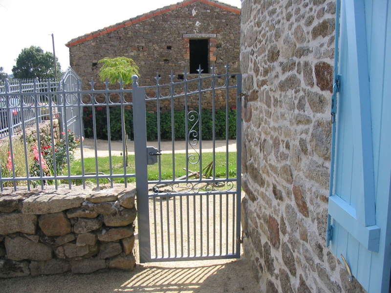 Ensemble Portillon barreaudé 
& clôture assortie