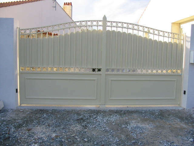 Pivotant 2 vantaux tôlés 