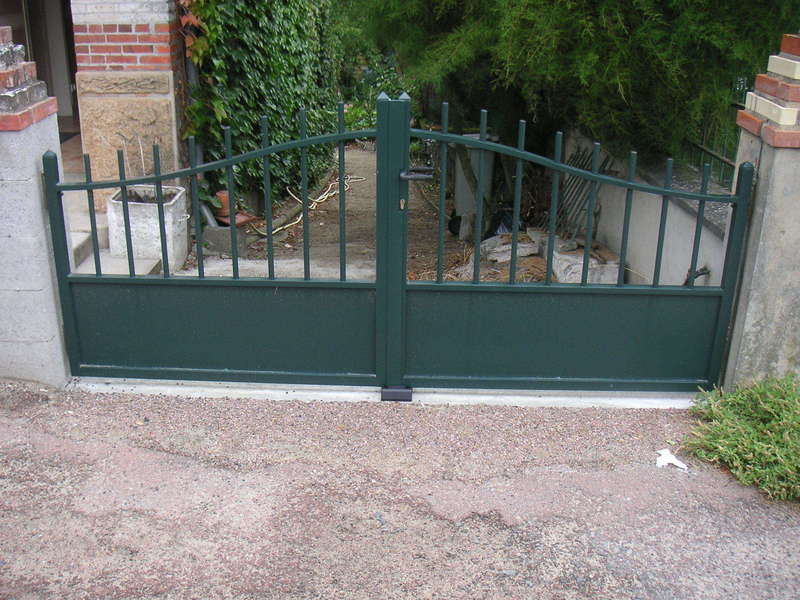 Pivotant 2 vantaux barreaudés et tôlés 