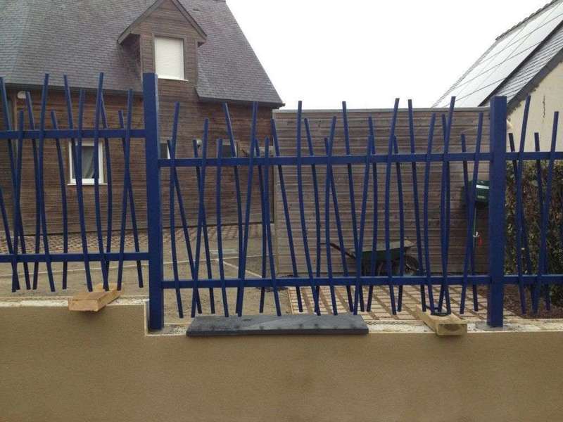 Clôtures disposées aléatoirement