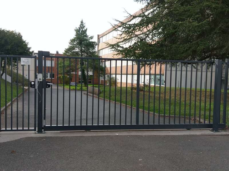 coulissant barreaudé 