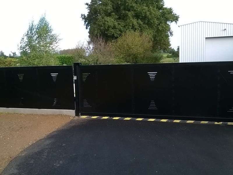 portail coulissant industriel