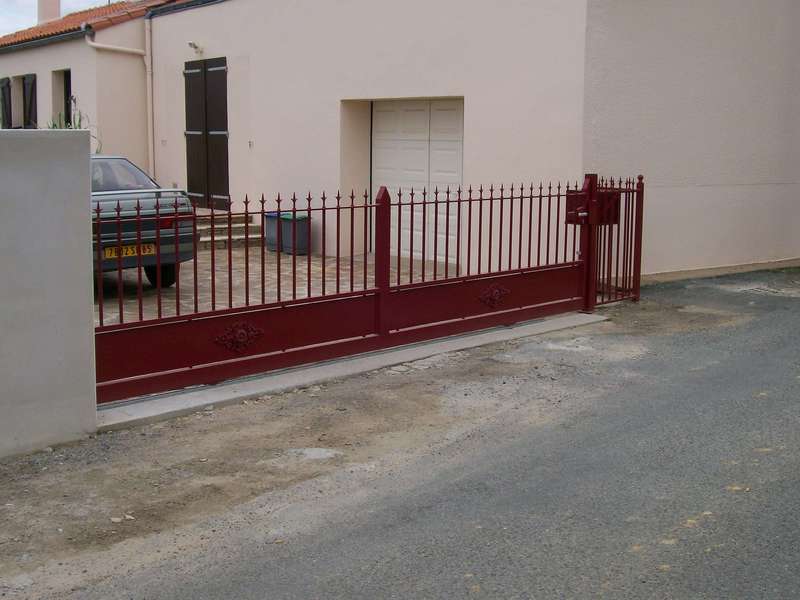 portail coulissant tolés + barreaudés