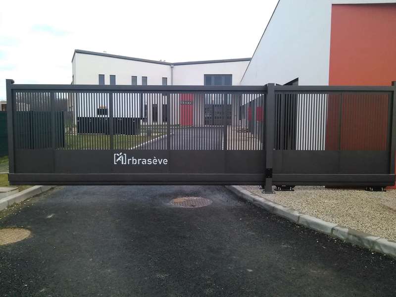 Autoportants avec découpe laser 