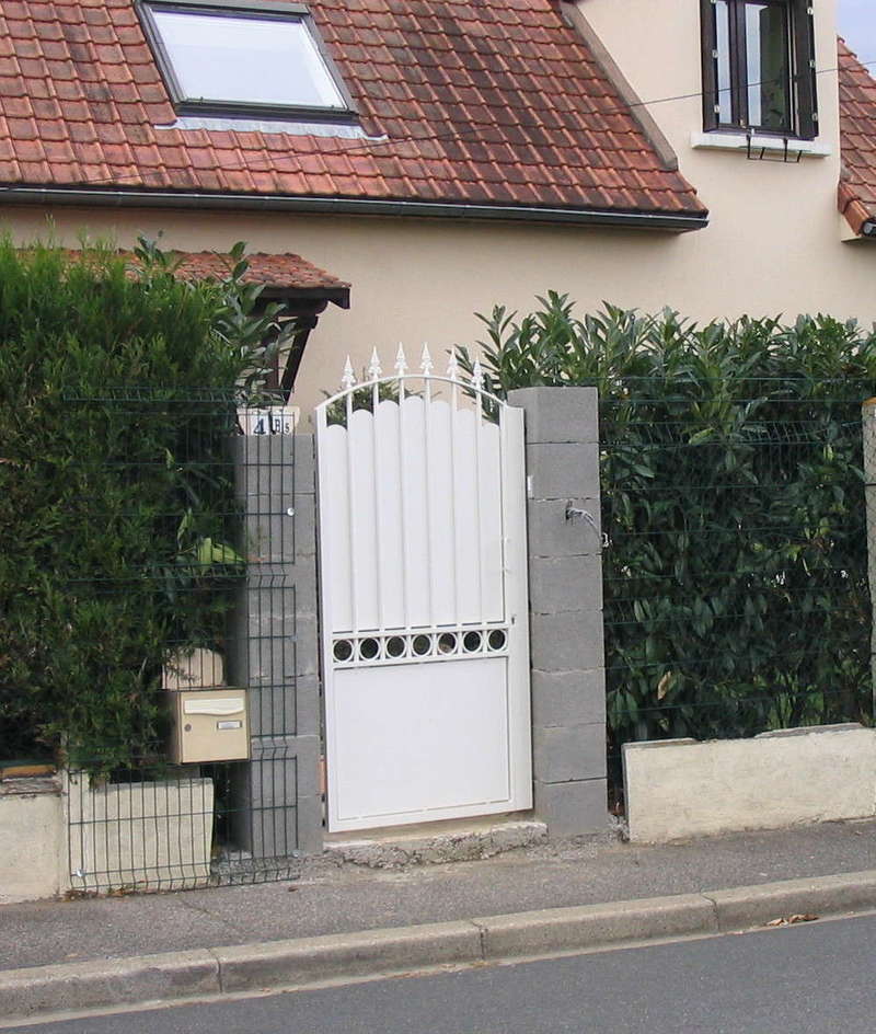 Portillon barreaudé tôlé 