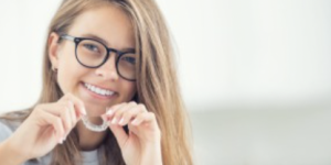 Nettoyage des brackets avec brossette interdentaire