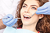 Examen dentaire femme