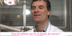 Pouce ou tétine : un pro répond en vidéo