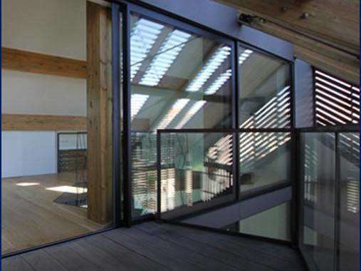 35311951_606080386435248_4614956580188717056_n