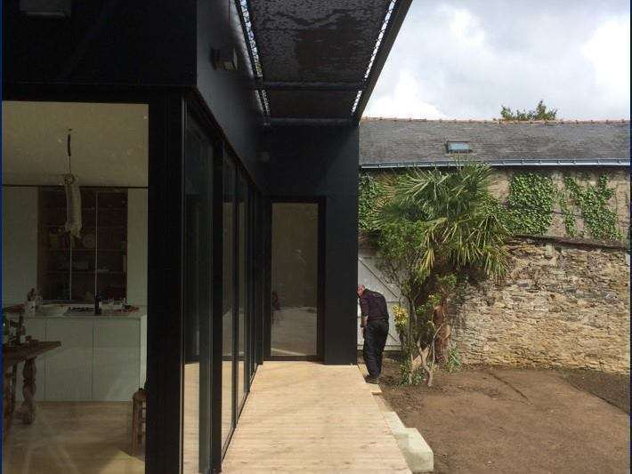 31562289_585512431825377_2152729104443506688_n