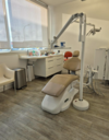 Salle de soins équipée du cabinet d'orthodontie de Vergèze