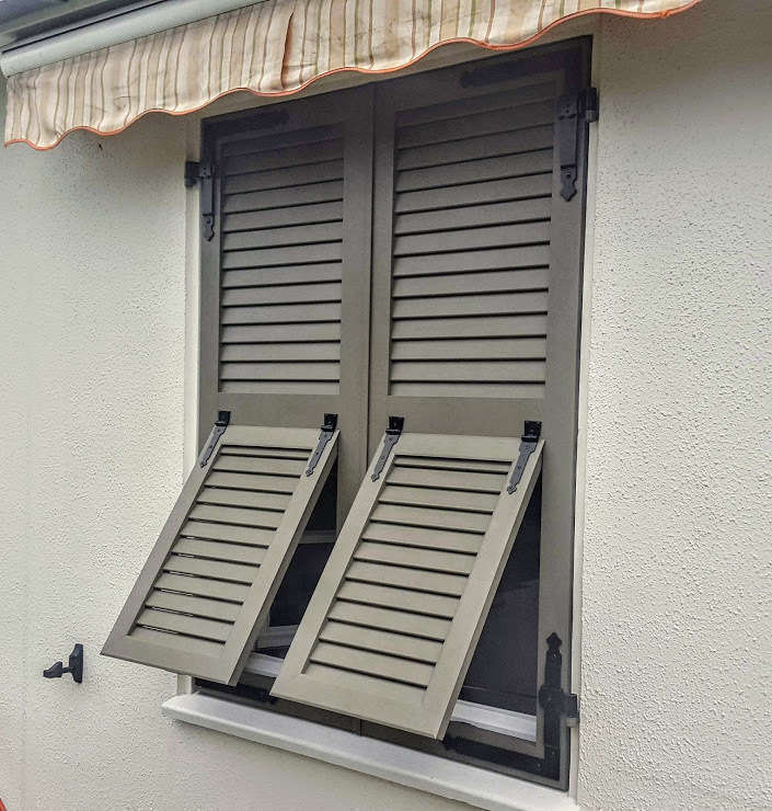 volet_battant_aluminium_a_projection_2