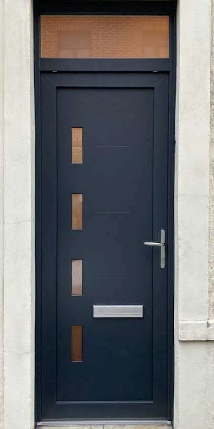 porte_gris_7016_avec_imposte