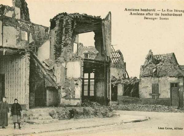 Victimes civiles du bombardement d'Amiens en 1918