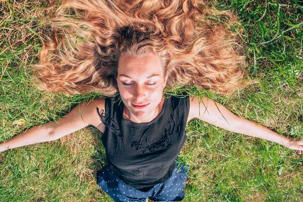 Réhabilitons l'ennui et la rêvasserie : les vertus du vagabondage mental