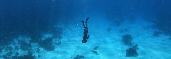 Hypnose profonde : définition simple, ressentis et différences avec l’hypnose classique