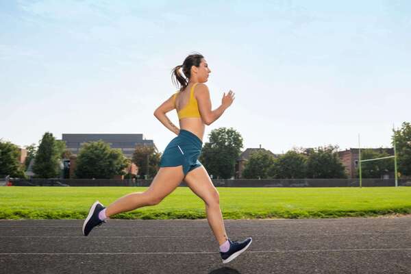 Faut-il changer sa foulée pour mieux courir et éviter les blessures ?