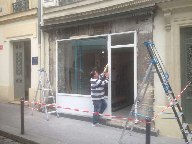 Conception de façades de magasins en bois sur-mesure à 78