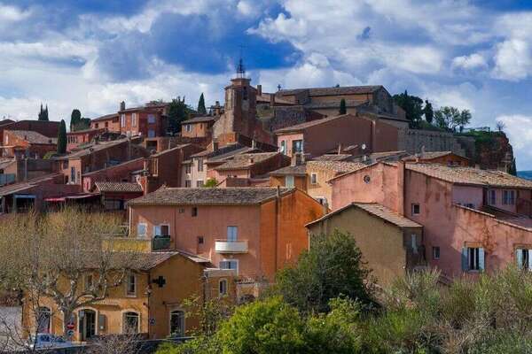 Logiciels de tarification dynamique Airbnb : lequel choisir pour maximiser vos revenus en Provence ?