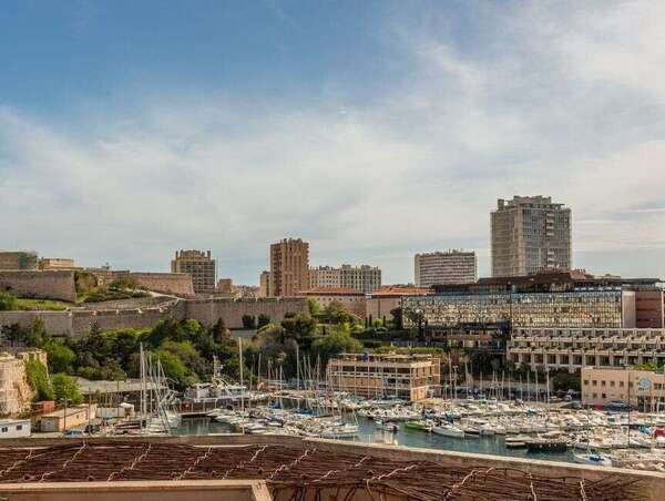Autogestion, conciergerie ou agence : combien ça coûte vraiment à Marseille ?