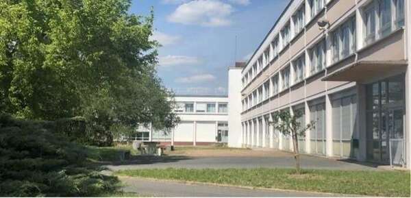 Les terminales forcés à expérimenter une école alternative