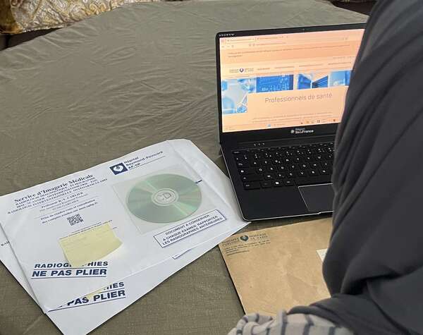 De Meknès à Trappes : le parcours de Naïma, cadre de santé engagée