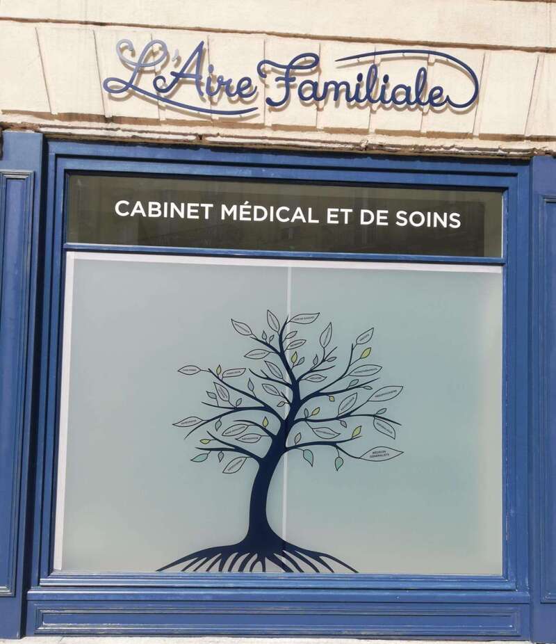 devanture_cabinet20251012-1739184-vqjx8u