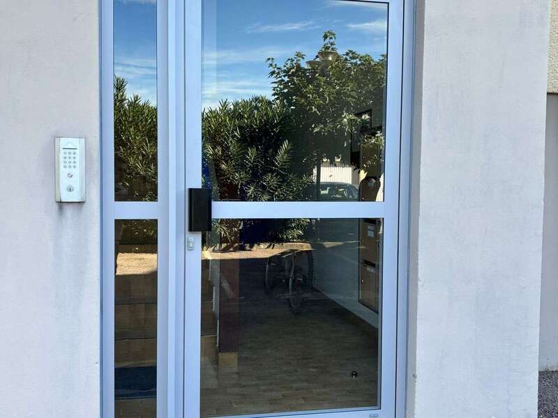 porte_d_entree_residence_ext