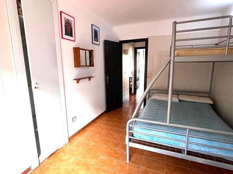 e8ae9d72-9c5f-4c16-b535-75ee59669e6b