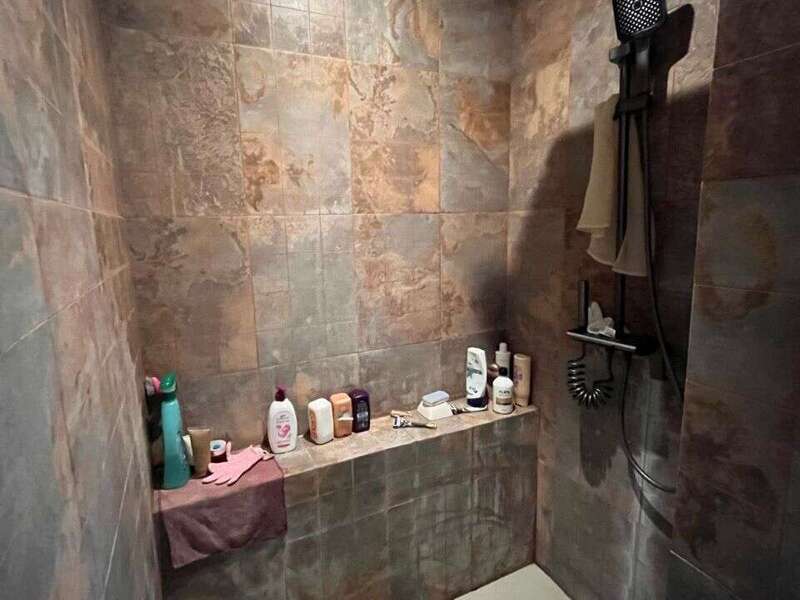 2ba5d4e3-f2d5-4fd6-a7b8-fd1a9c3e9900