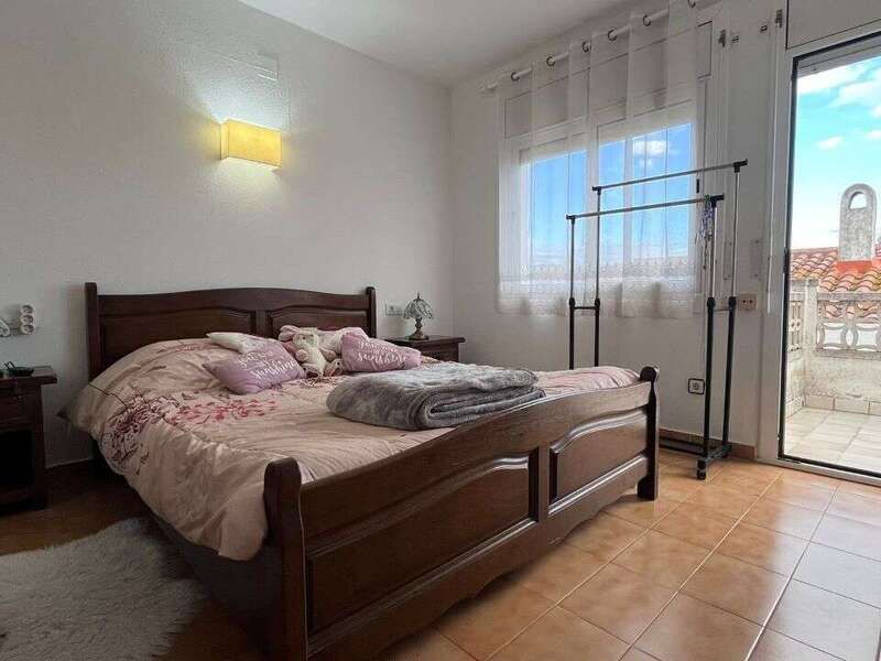 0df9dfc8-9299-40bf-9ac6-379baa68302f