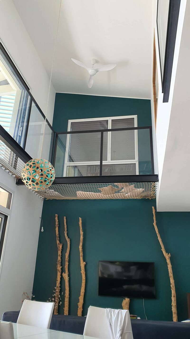 1758920230124-3900742-c38pyb