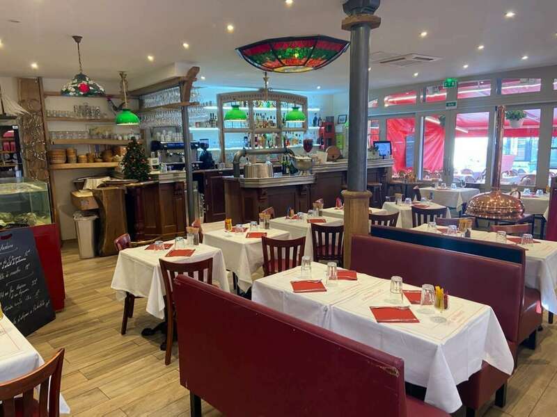 salle_120211213-2498541-yhc0p2