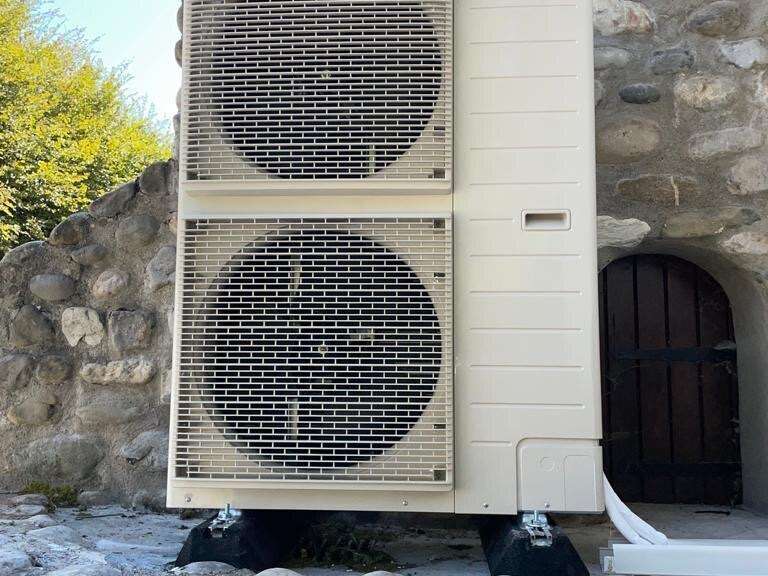 pac-panasonic-unite-exterieure-double-ventilateur-rhone-avenir-energie-04