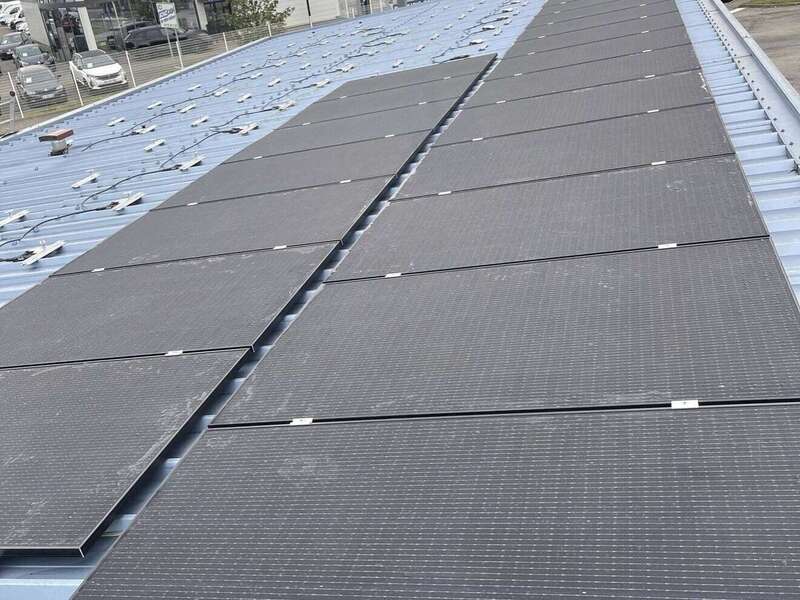 photovoltaique-batiment-professionnel-rhone-avenir-energie-02