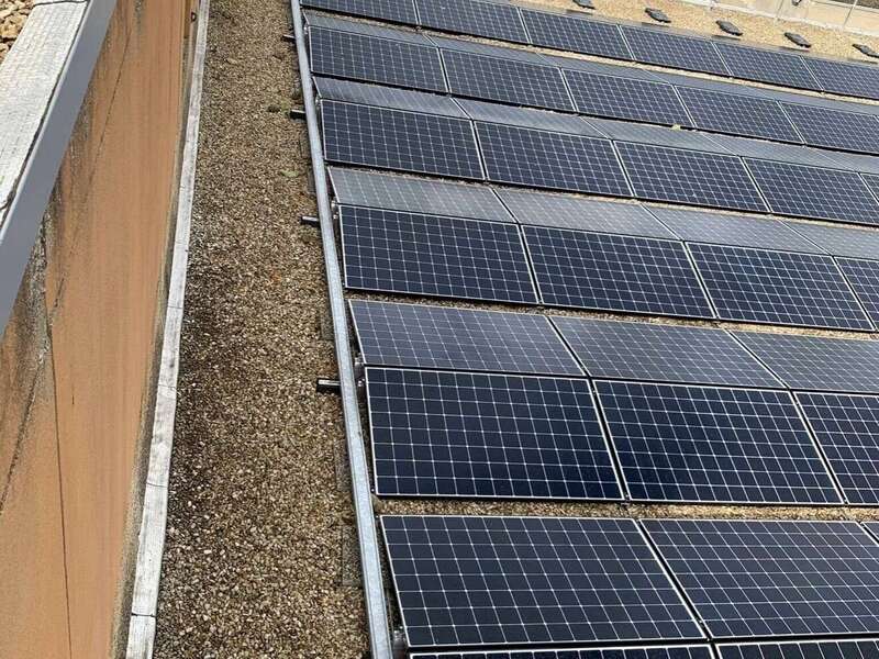 photovoltaique-toiture-terrasse-tertiaire-rhone-avenir-energie-07