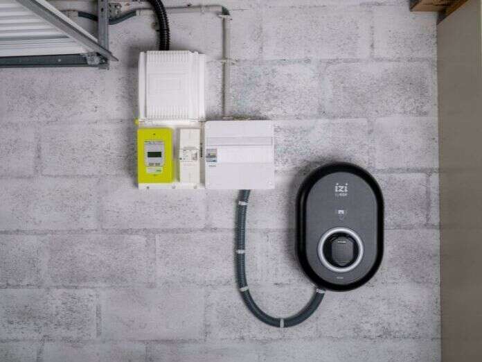 borne-de-recharge-avec-compteur-integre